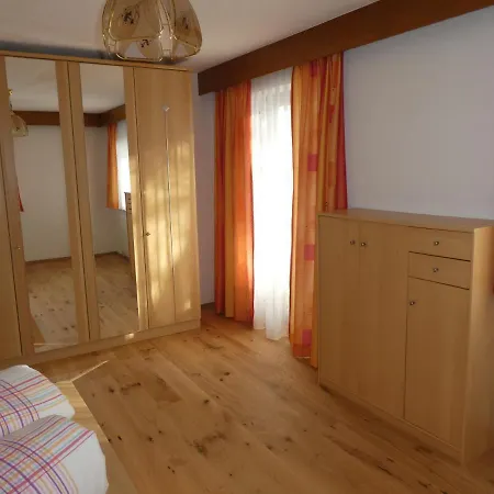 Bauernhof Kuen Фермерский дом Лангенфельд